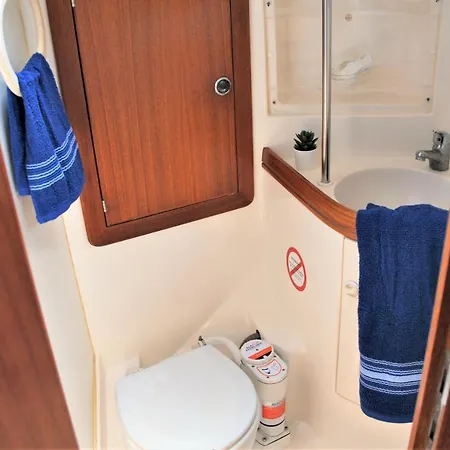 보트호텔 Bed & Boat