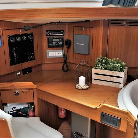 보트호텔 Bed & Boat