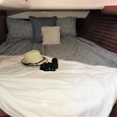 보트호텔 Bed & Boat